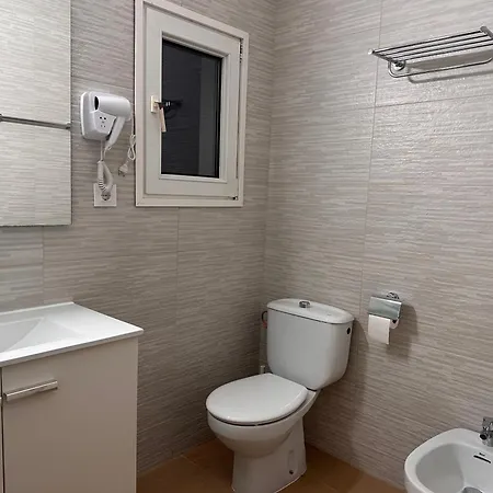 Iri N 2 Con Un Bano Compartido , Balcon Bed and breakfast Pineda De Mar